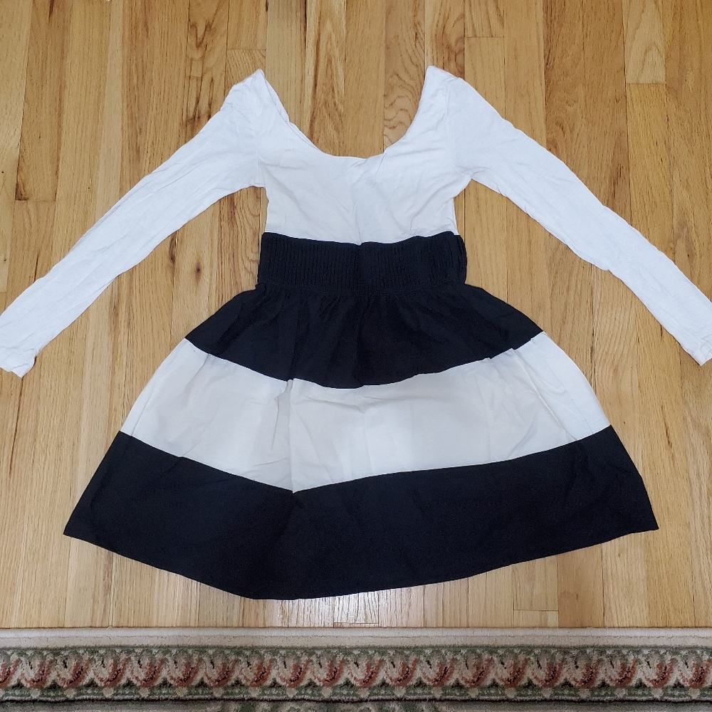 Long sleeved dress,